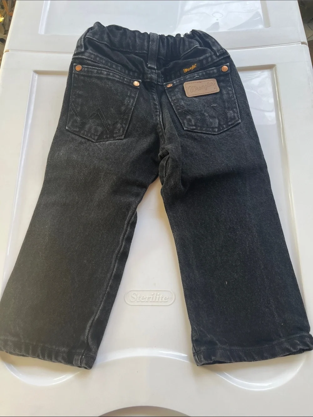Wrangler toddler size 2 Washed Black Relaxed Jeans with Elastic Waist